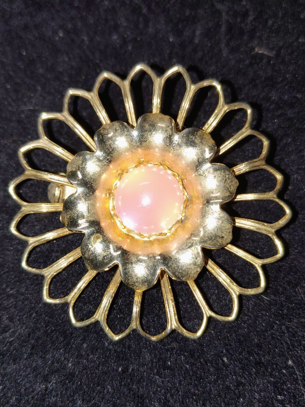 Vintage 1960s Sarah Coventry Flower Brooch – Gold‑Tone Starburst w/ Pink Moonglo
